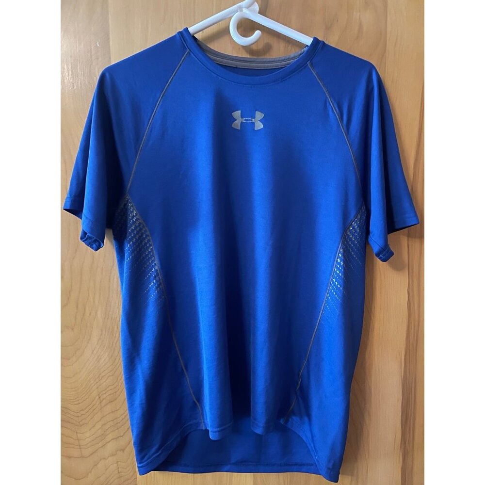 Under Armour - Heat Gear - Loose Fit - Medium